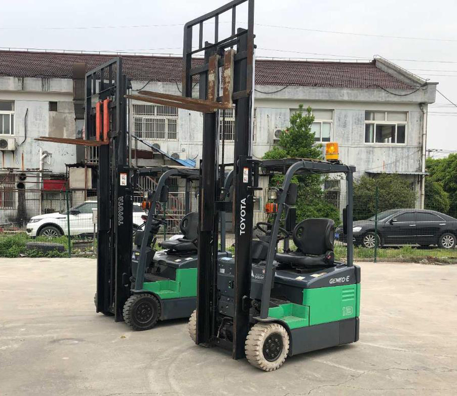豐田叉車出租進(jìn)口三支點(diǎn)叉車轉(zhuǎn)讓二手電動(dòng)叉車工程叉車出租