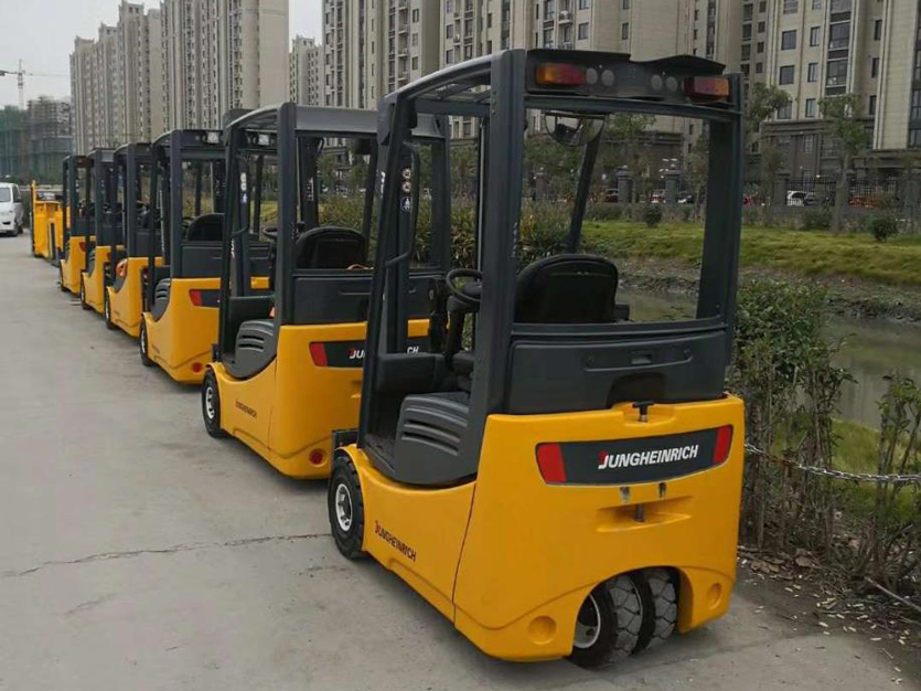 永恒力三支點(diǎn)叉車(chē)租賃永恒力前移式叉車(chē)租賃平臺(tái)